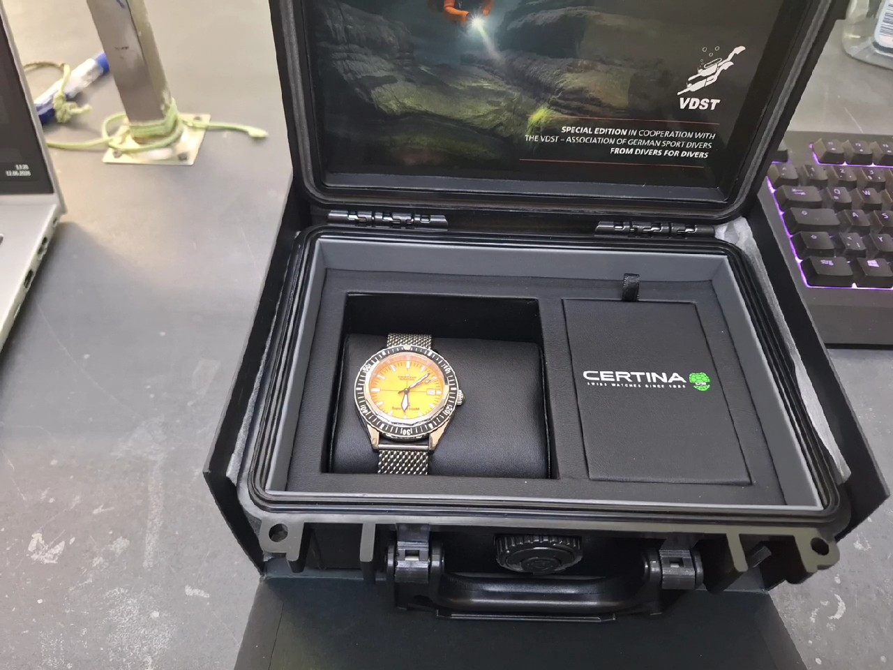 Certina DS Super PH500M VDST Special Edition, Automatik-Taucheruhr mit orangefarbenem Zifferblatt, 500m wasserdicht, inkl. Originalverpackung und Rechnung | Zustand: Gut – Bild 4