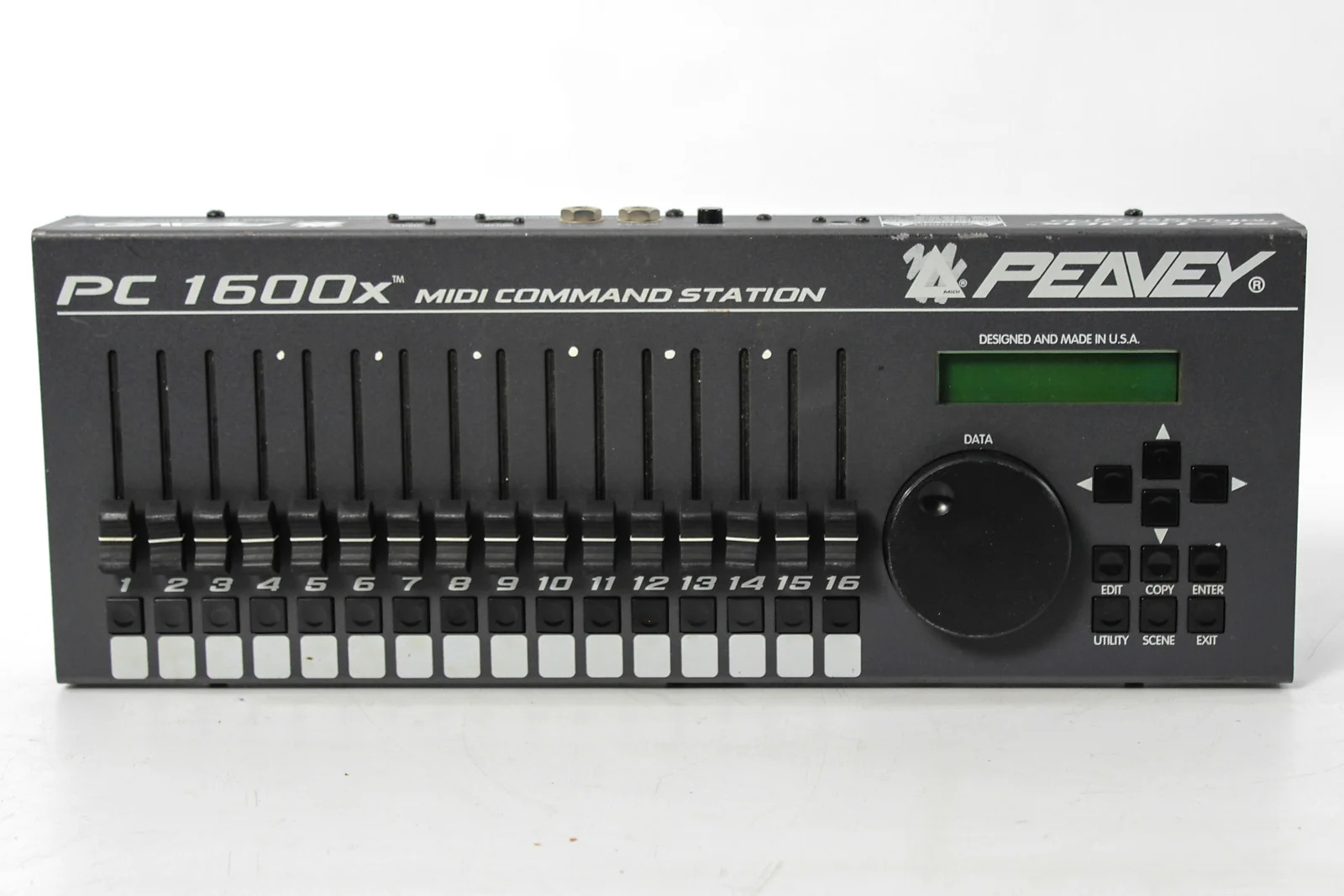 Peavey PC 1600X MIDI Command Station, Programmierbarer MIDI-Controller mit 16 Fadern, 16 Tasten, Data-eel und CV-Pedal-Eingängen. | Zustand: Gut