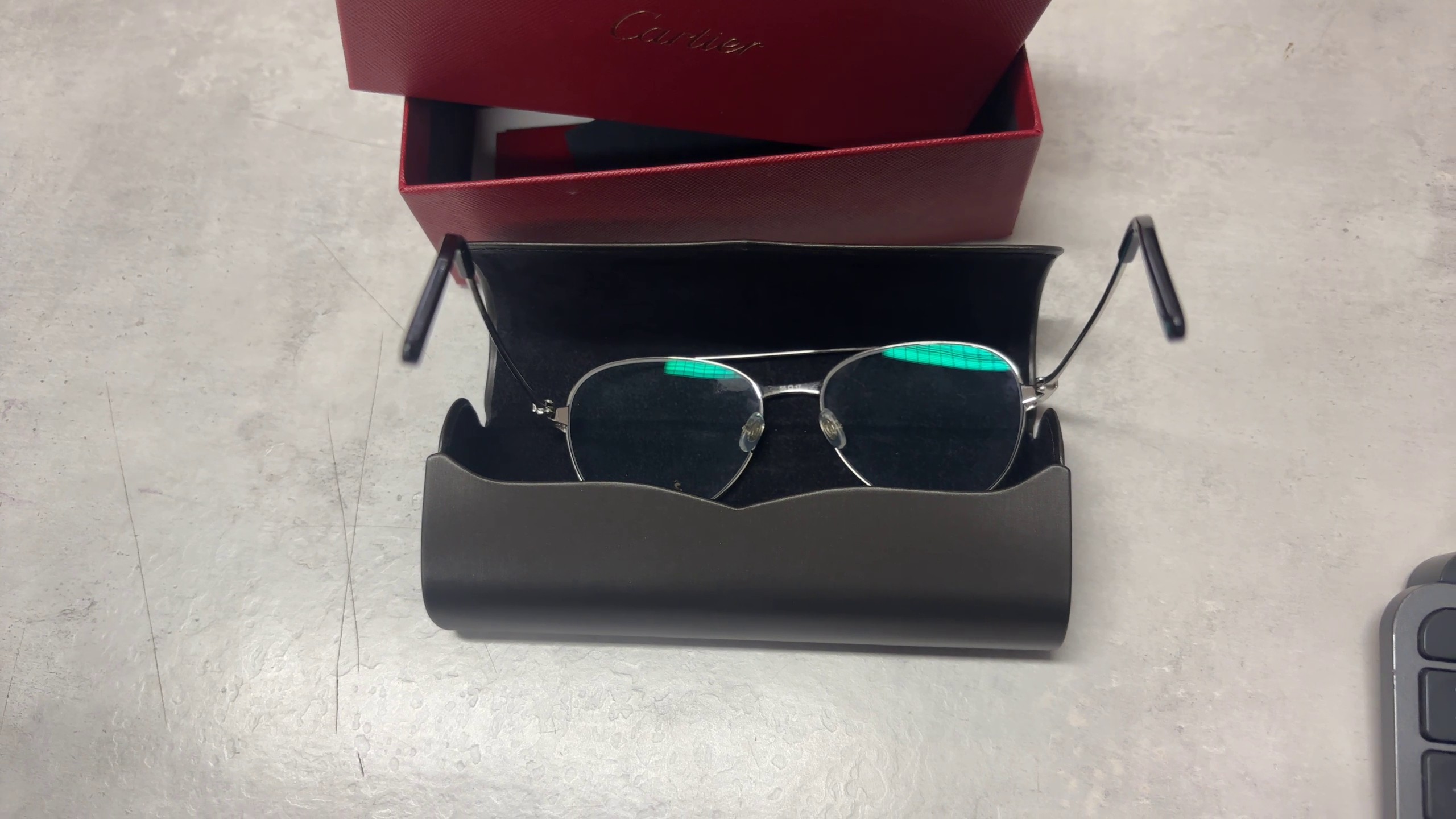 Cartier CT0307O Brille, Unisex Pilot Metallbrille aus der Santos de Cartier Kollektion, inkl. Tasche und Box. | Zustand: Sehr Gut – Bild 3