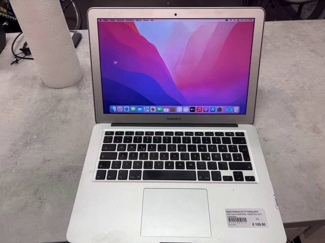 Apple MacBook Air 13" Anfang 2015, Intel Core i5, 8GB RAM, 128GB SSD, 614 Ladezyklen | Zustand: Gut