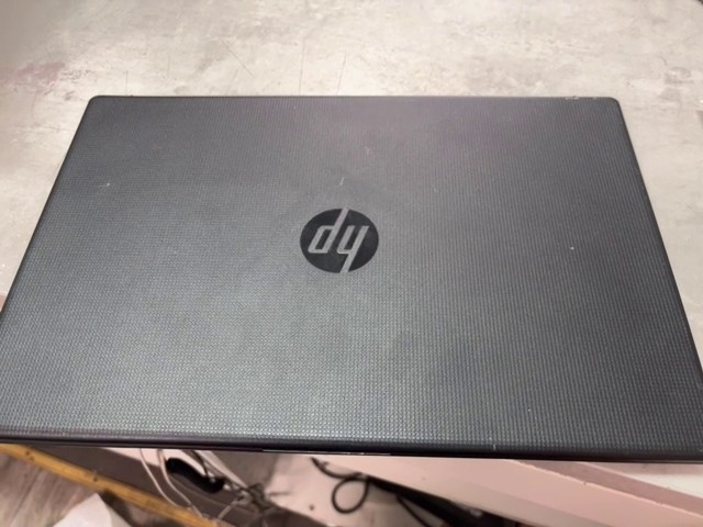 HP Laptop 15-fc0079ng, AMD Ryzen 3 7320U, 8GB RAM, 256GB SSD, 15,6 Zoll, Windows 10 Home im S-Modus, inkl. Stofftasche | Zustand: Sehr Gut – Bild 4