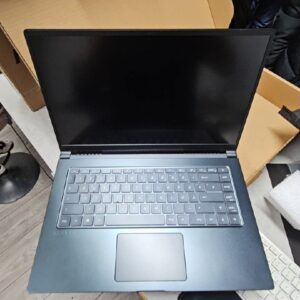 MSI Prestige 15 , i3-10110U  |  8GB ram  |  512GB SSD  |  Windows 11 Home Mit Verpackung  | Zustand: Sehr Gut | Farbe: schwarz