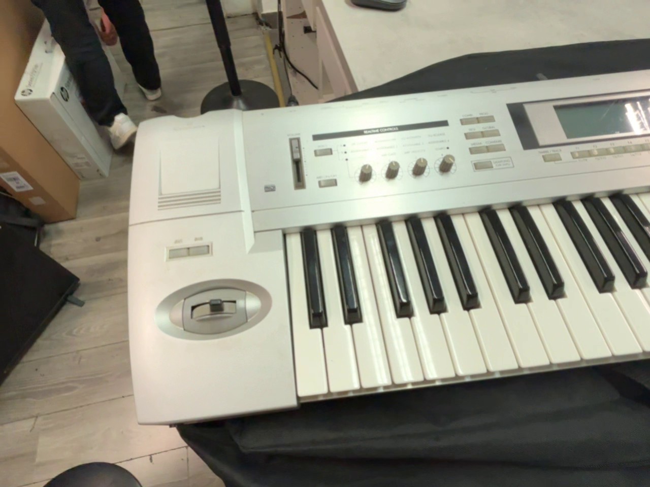 Korg Triton Le 61 Music Workstation, Inklusive Ladegerät und Tasche, ohne Speicherkarte. Gute Zustand.. | Zustand: Gut – Bild 3