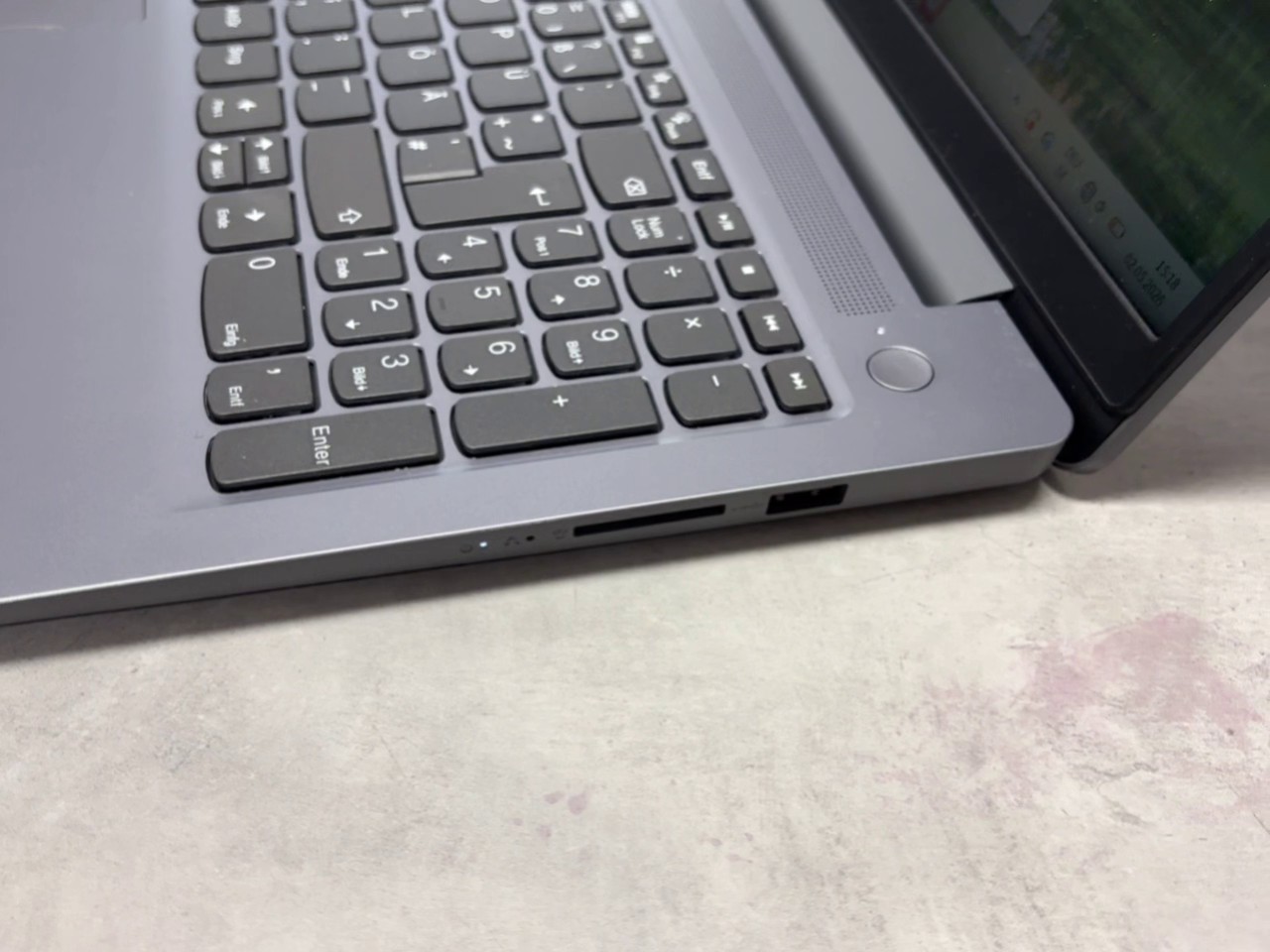 Lenovo IdeaPad Slim 3, Ryzen 5 7520U, Grau, 15,6 Zoll FHD, 8GB RAM, 512GB SSD, inkl. MediaMarkt Rechnung vom 01.09.2025 | Zustand: Gut – Bild 4