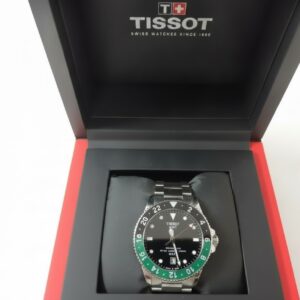 Tissot Seastar 1000 GMT 40mm Schwarz/Grün, Herrenuhr, Edelstahl, Quarzwerk, 30 Bar wasserdicht, GMT-Funktion, schwarzes Zifferblatt | Zustand: Gut | Farbe: schwarz