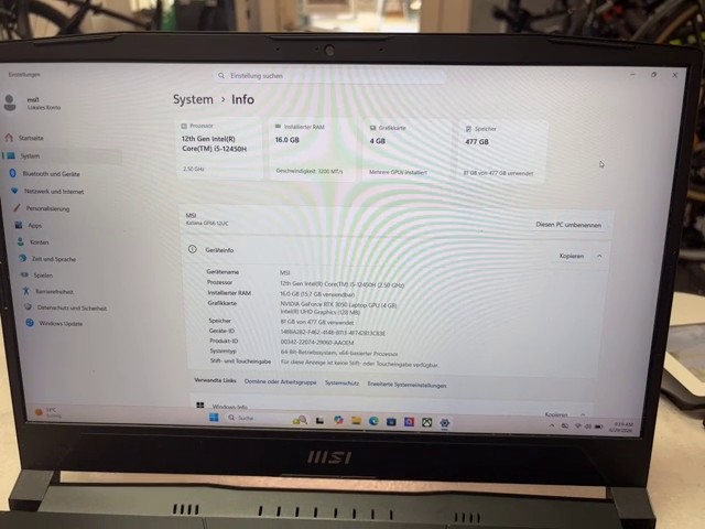 MSI Katana GF66 12UC, i5-12450H, 16GB RAM, NVIDIA RTX 3050 4GB, 15,6 Zoll, Gehäusebruch, Grafikkarte wird heiß | Zustand: Schlecht