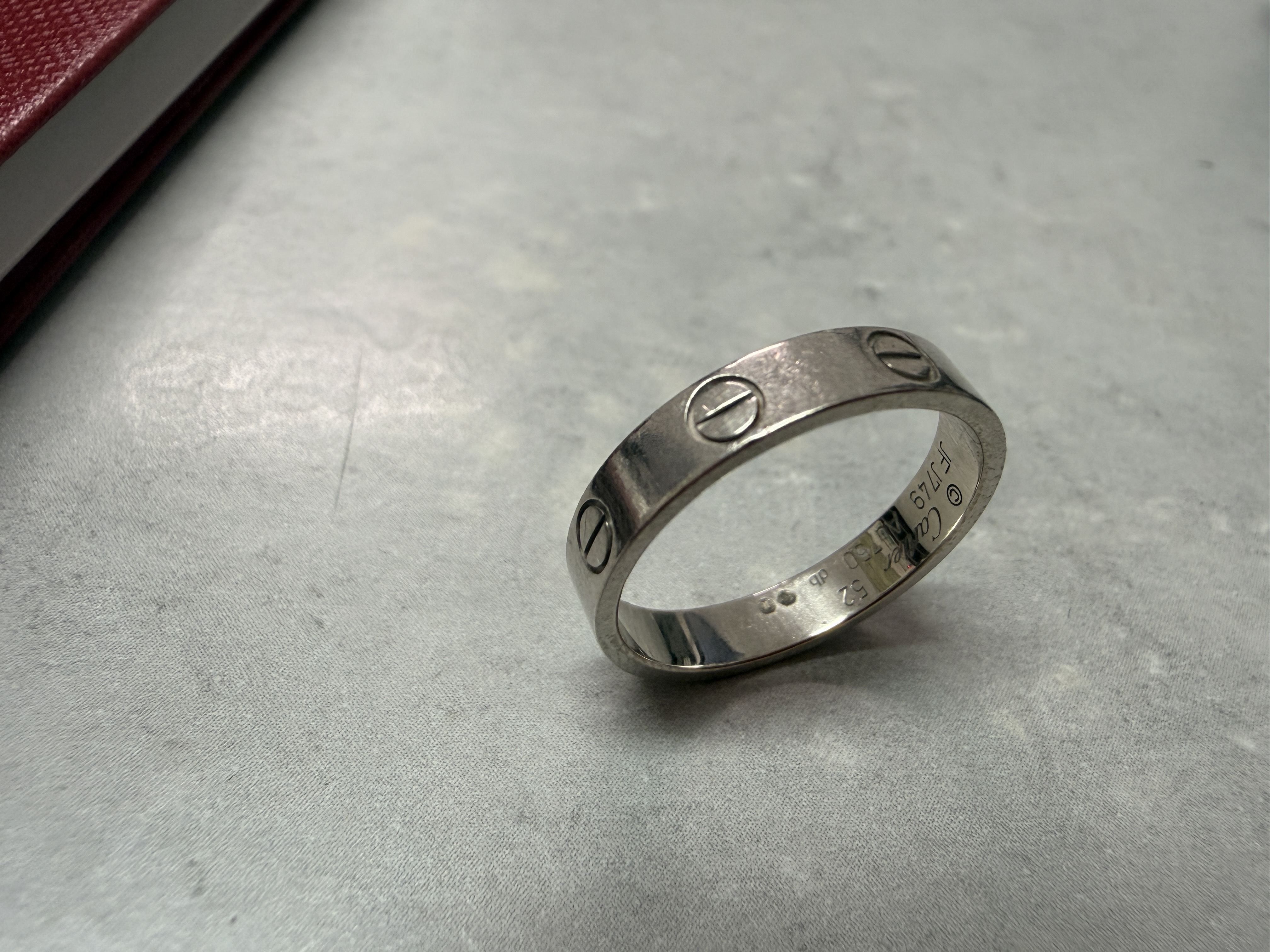 Cartier Love Ring, 750er Weiß, Ringgröße 52, mit Zertifikat vom 21.03.2024 und Rechnung. | Karat: 18K | 750 – Bild 6