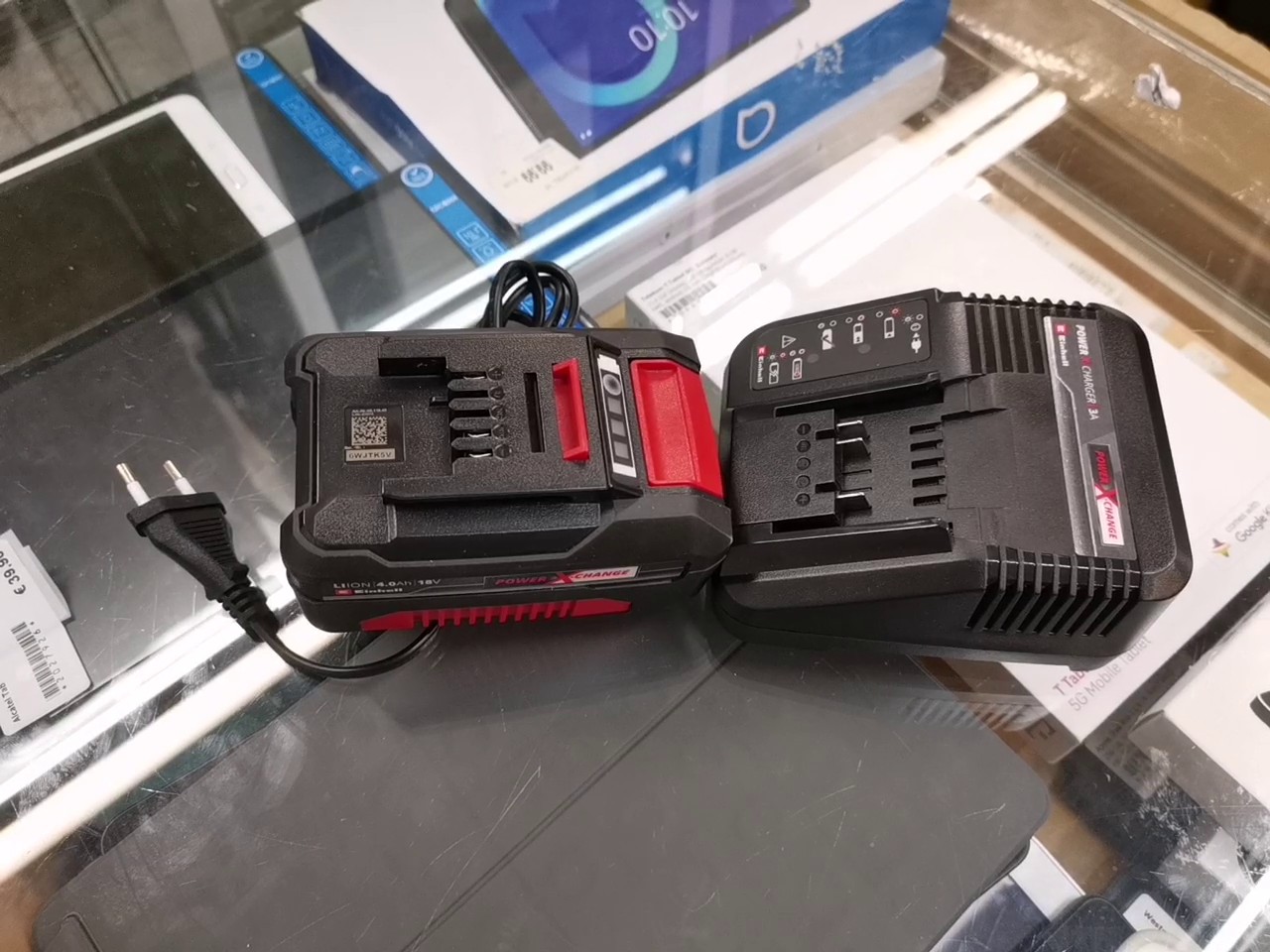 Einhell Power X-Change 18V 4.0Ah Akku-Set, Starter-Kit bestehend aus 18V 4.0Ah Li-Ion Akku und 3A Schnellladegerät, universell für PXC-System | Zustand: Wie Neu – Bild 2