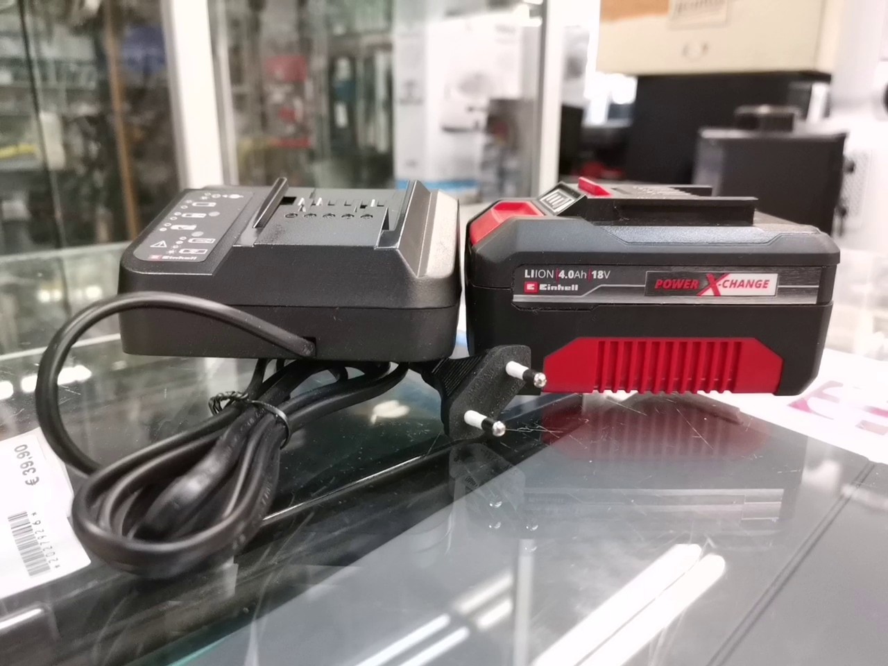 Einhell Power X-Change 18V 4.0Ah Akku-Set, Starter-Kit bestehend aus 18V 4.0Ah Li-Ion Akku und 3A Schnellladegerät, universell für PXC-System | Zustand: Wie Neu – Bild 3