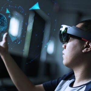 Microsoft HoloLens 1 Mixed Reality Headset, Autarkes AR-Headset mit Tasche und Ladegerät, ideal für industrielle Anwendungen und Training. | Zustand: Gut