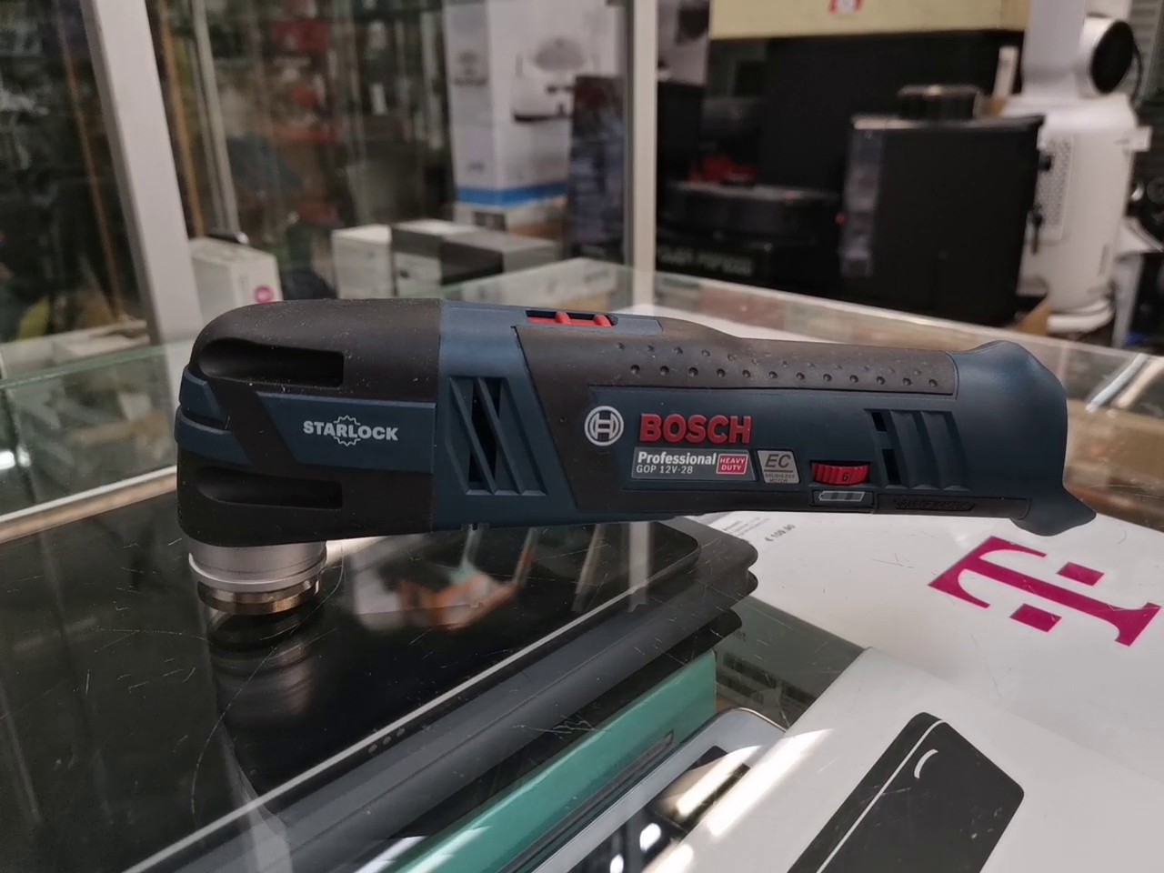 Bosch Professional GOP 12V-28, 12/2022, Akku-Multifunktionswerkzeug (Solo-Gerät), Starlock-Aufnahme, bürstenloser EC-Motor, blau | schwarz | Zustand: Neu
