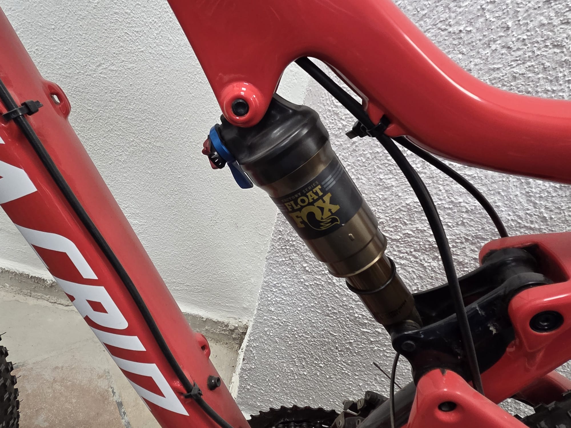 Santa Cruz Tallboy C, rot, Carbon-Mountainbike, 29 Zoll, Fox Fahrwerk, SRAM X0 Schaltung, DT Swiss Laufräder, 50cm Rahmengröße – Bild 3
