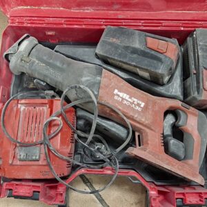 Hilti SR 30-A36 Akku-Säbelsäge rot, Leistungsstarke 36V Säbelsäge für schwere Abbrucharbeiten, inkl. Koffer, 2 Akkus und Ladegerät. | Zustand: Gut
