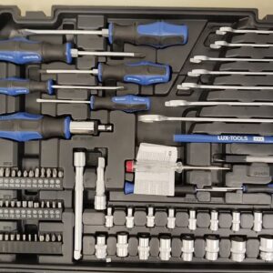 Lux-Tools Werkzeugkoffer 108-teilig , Umfangreiches Werkzeug-Set im Kunststoffkoffer mit Zangen, Schraubendrehern, Nüssen und Hammer. | Zustand: Sehr Gut