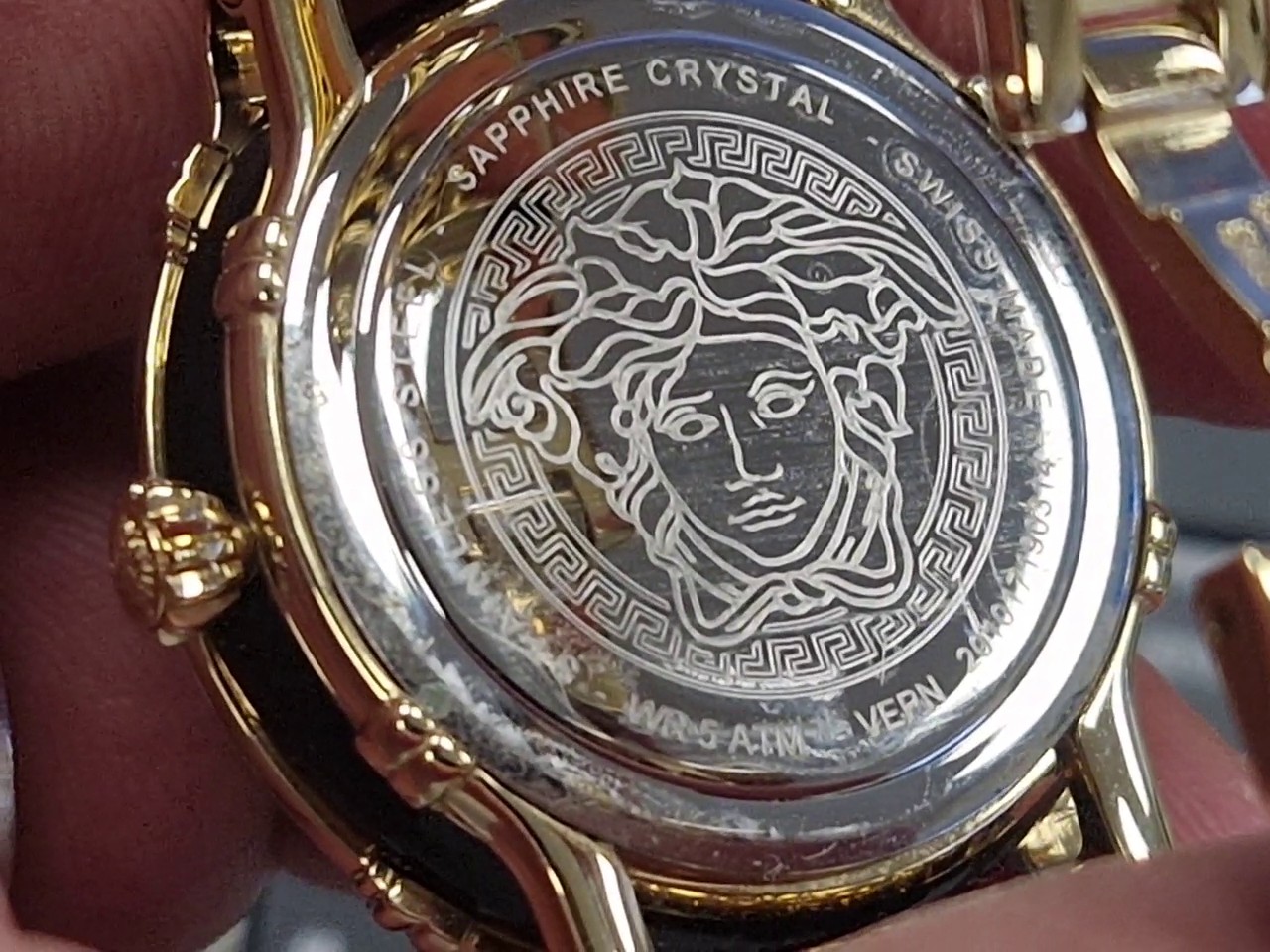 Versace Medusa, Gold, Damenuhr, Quarz, Saphirglas, Edelstahl, 5 ATM, ovp | Zustand: Sehr Gut – Bild 2