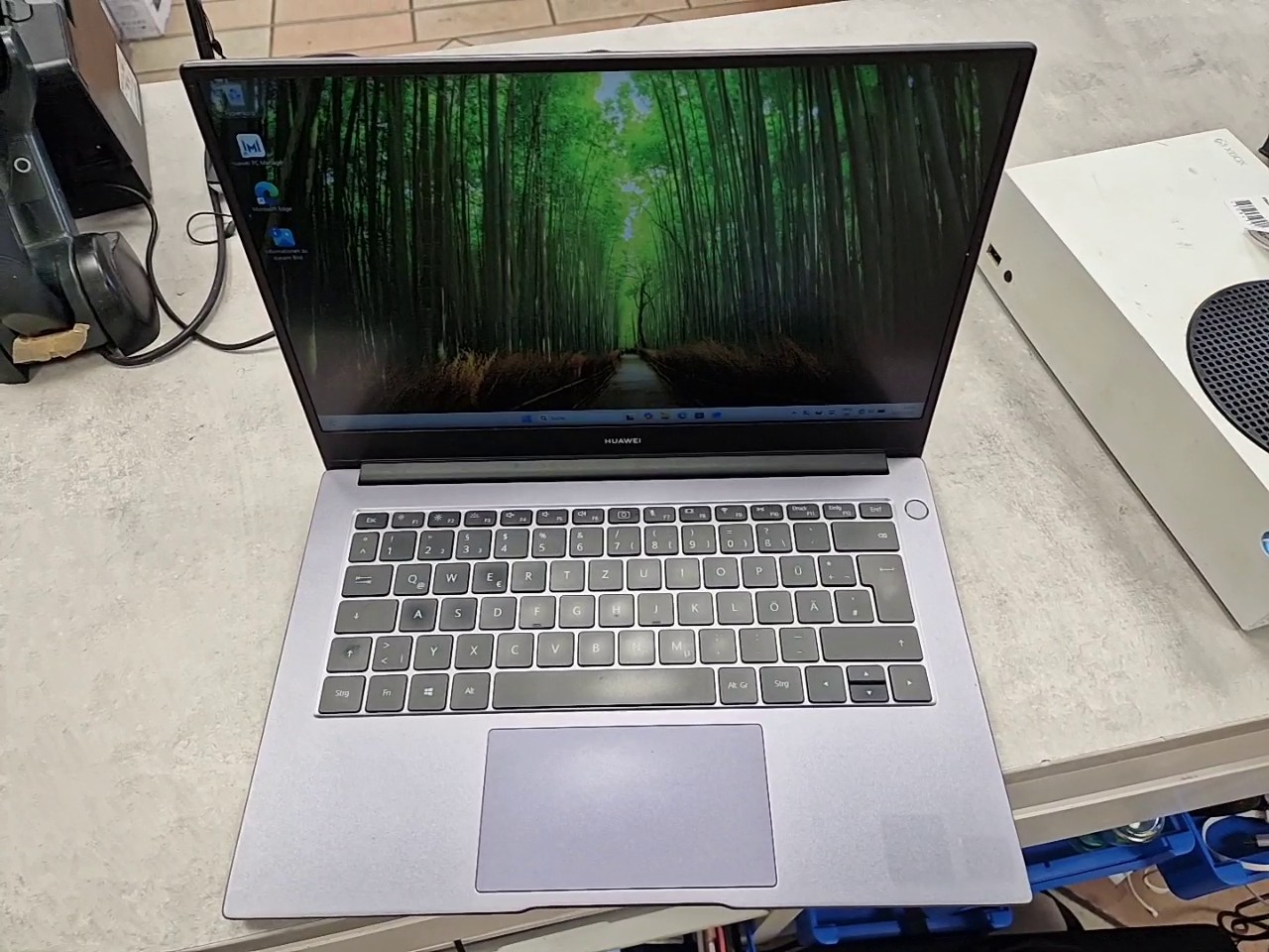 Huawei MateBook D14 (2020), AMD Ryzen 5 3500U, 8GB RAM, 256GB SSD, AMD Radeon Vega 8 Graphics, 14 Zoll Display | Zustand: Sehr Gut – Bild 2