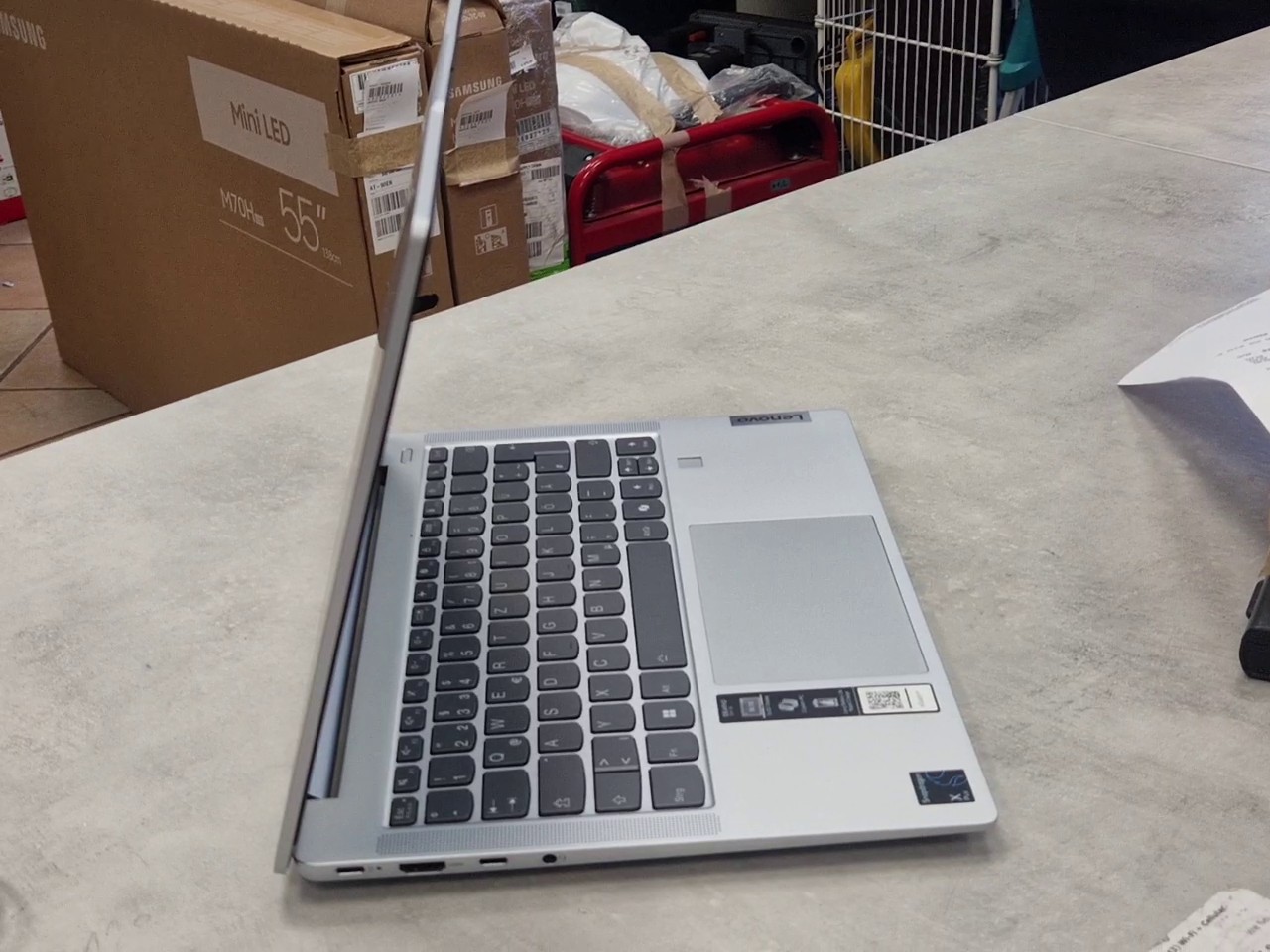 Lenovo IdeaPad Slim 5 14Q8X9, Snapdragon X Plus, 16GB RAM, 1TB SSD, 14 Orginal Rechnung OVP | Zustand: Sehr Gut – Bild 4