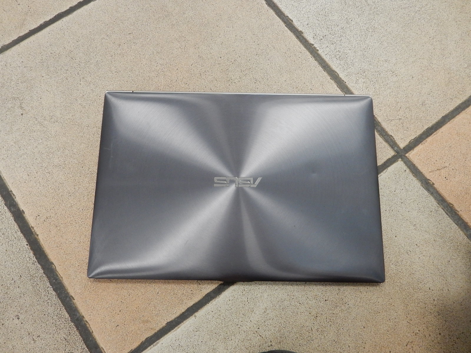 Asus Zenbook UX31E, Intel Core i5, Silber, 1,70 GHz, 4 GB RAM, 256 GB SSD, Windows 10 | Zustand: Gut – Bild 2