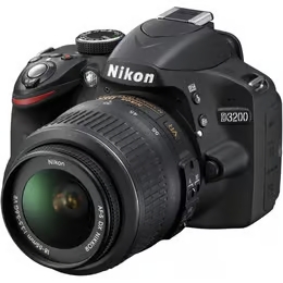 Nikon D3200 Kit 18-55mm VR Schwarz 2012, Digitale Spiegelreflexkamera mit 24,2 MP, inkl. AF-S DX NIKKOR 18-55mm Objektiv, Akku und Ladegerät. | Zustand: Gut