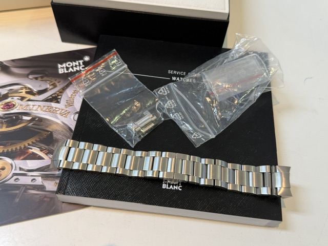 Montblanc TimeWalker Date 116060 Schwarz, Automatik-Herrenuhr, 41mm EdelstahLadegerätehäuse, Keramiklünette, inkl. Box, Zertifikat, Rechnung & 2 Bändern | Zustand: Gut – Bild 5