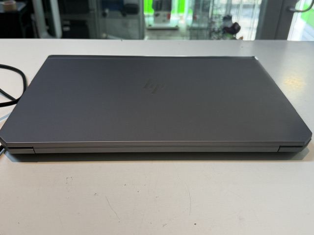 HP ZBook 15 G6, Intel Core i9-9880H, 32GB RAM, 512GB SSD, NVIDIA Quadro T1000, inkl. 150W Netzteil, nur 51 Ladezyklen | Zustand: Gut – Bild 4