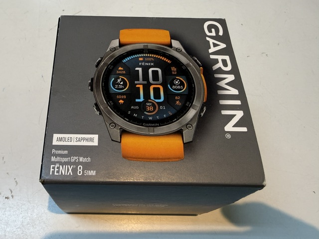 Garmin Fenix 8 51mm Sapphire Titanium, AMOLED, Spark Orange | Graphite Silikonarmband, inkl. Originalverpackung und Ladekabel | Zustand: Gut – Bild 4