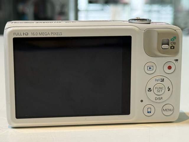 Canon PowerShot SX600 HS weiß, 2014, Kompakte Digitalkamera mit 18fach optischem Zoom, 16 MP, WLAN | NFC und Full-HD-Video, inkl. Ladegerät | Zustand: Gut – Bild 3