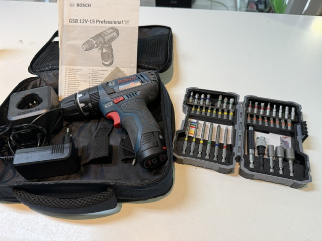 Bosch Professional GSB 12V-15, Akku-Schlagbohrschrauber inkl. 1x 12V 2.0Ah Akku, Ladegerät, Bit-Set und Werkzeugtasche. | Zustand: Sehr Gut – Bild 2