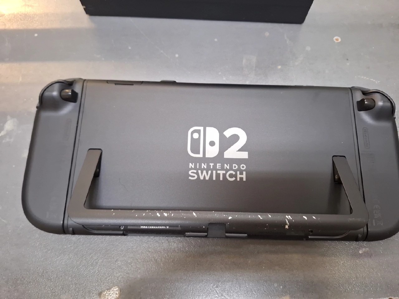 Nintendo Switch 2, Schwarz, OVP, nur Dockstation, ohne Ladegerät und Zubehör, Gebrauchsspuren hinten auf Halterung | Zustand: Sehr Gut | Farbe: schwarz – Bild 3