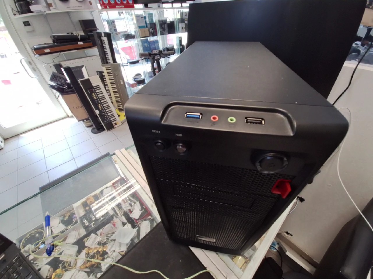 Gaming PC Ryzen 5 5500, Radeon RX 9060 XT, Gaming PC mit AMD Ryzen 5 5500, 32GB RAM, 512GB SSD, 1TB HDD und Radeon RX 9060 XT Grafikkarte., Netzteil 550W | Zustand: Sehr Gut – Bild 2