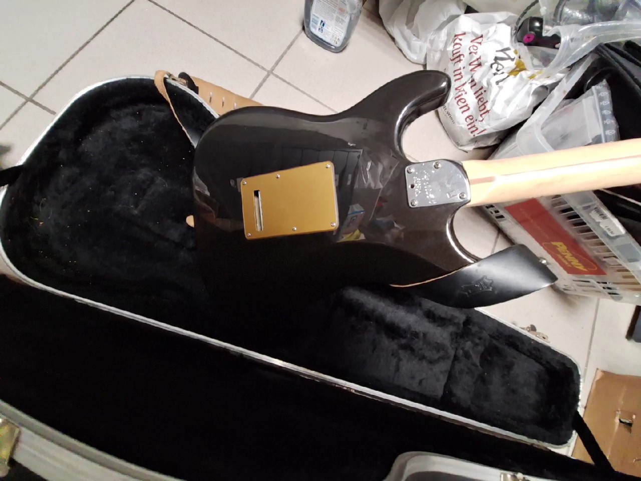 Fender American Deluxe Stratocaster HSS, USA-Modell, am dlx strat hss mn mtb, model no 0101502764, inklusive Koffer, Farbe: Schwarz | Zustand: Gut – Bild 5