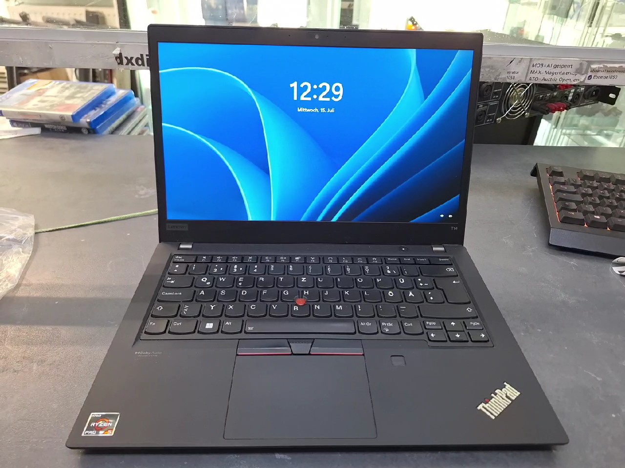 Lenovo ThinkPad T14 Gen 2, DE, Ryzen 5 Pro 5650U, 32GB RAM, 512GB SSD, 14 Zoll, Win 11 Pro, Gebrauchsspur auf dem Gehäusedeckel (siehe Foto) | Zustand: Sehr Gut – Bild 2