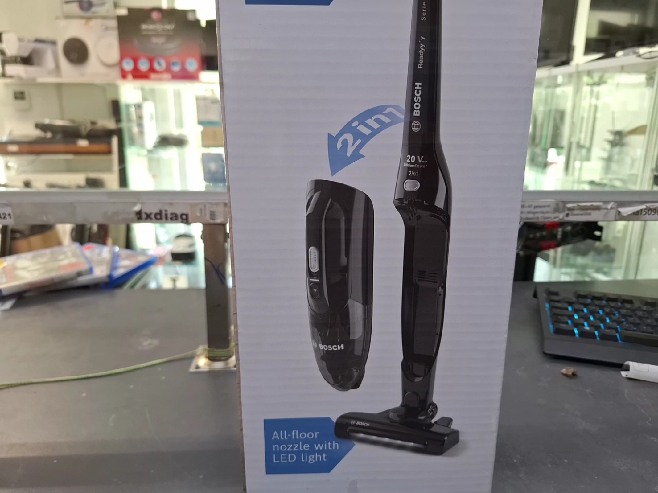 Bosch Readyy'y Serie 2 BBHL2LED Schwarz, 20V Li-Ion Akku, 2-in-1 Handstaubsauger, All-Floor Düse mit LED, OVP | Zustand: Neu – Bild 5