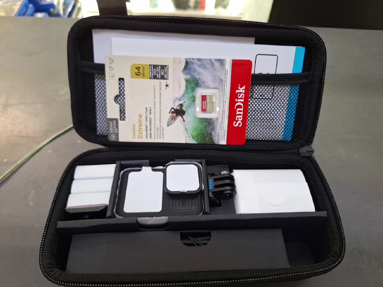 GoPro HERO13 Black Extended Power Bundle, Action-Kamera, 5.3K Video, HyperSmooth 6.0, inkl. Akkus, Ladeschale und Zubehör im Case | Zustand: Neu – Bild 6