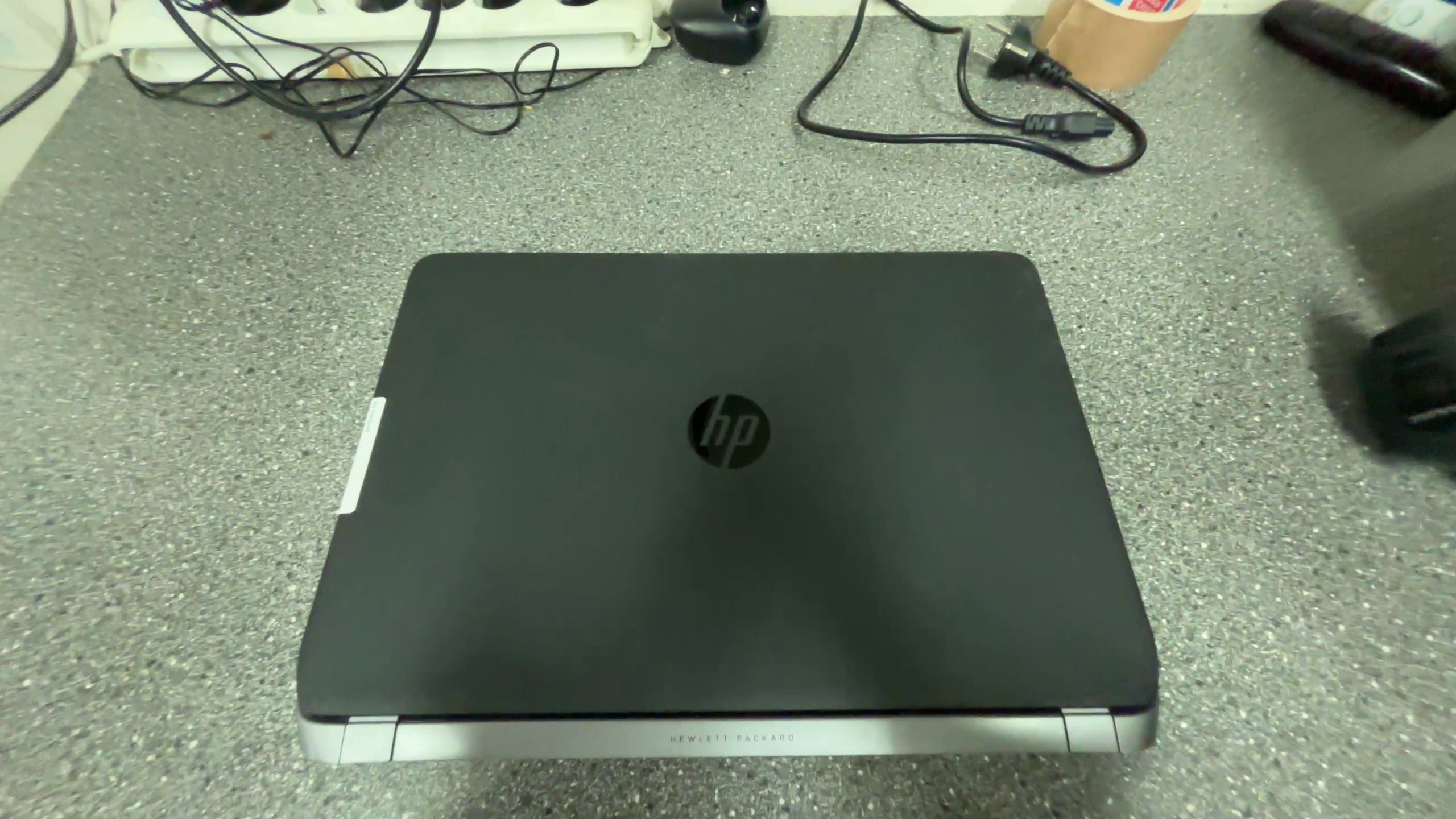 HP ProBook 450 G2 2014 Schwarz Silber, Schaltet sich nicht mehr ein, ohne Garantie | Zustand: Sehr Gut – Bild 4