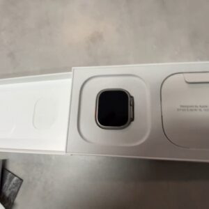 Apple Watch Ultra 2 Titan Natur Ocean Marine, 49mm Gehäuse, Ocean Armband in Marineblau, Zustand wie neu, inkl. Rechnung vom 14.08.2025. | Zustand: Wie Neu | Farbe: grau