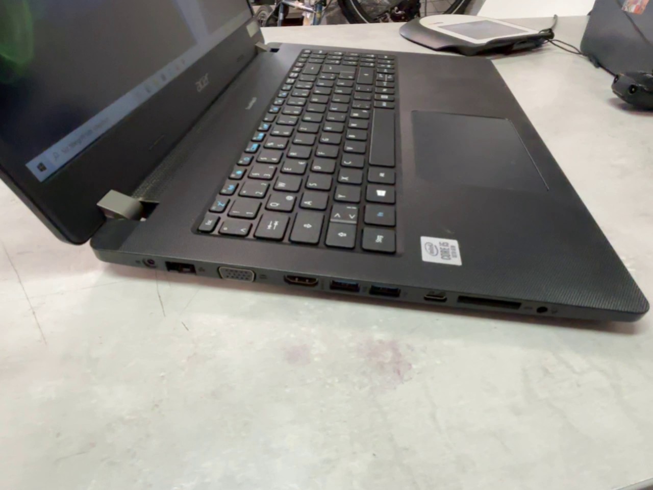 Acer TravelMate P215-52 Schwarz, 15,6 Zoll, Intel Core i5-10210U, 8 GB RAM, 512 GB SSD, Windows 10 Home, Netzteil, OVP | Zustand: Sehr Gut – Bild 2