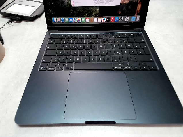 Apple MacBook Air M4 13 Zoll 2025, 16 GB RAM, 256 GB SSD, Ladezyklen: 14 | Zustand: Sehr Gut – Bild 2