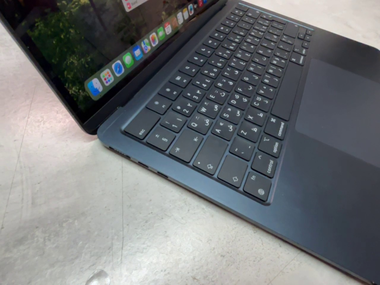 Apple MacBook Air 13 M3 2024 Mitternacht, Apple M3, 16 GB RAM, 512 GB SSD, 26 Zyklen | Zustand: Sehr Gut – Bild 3
