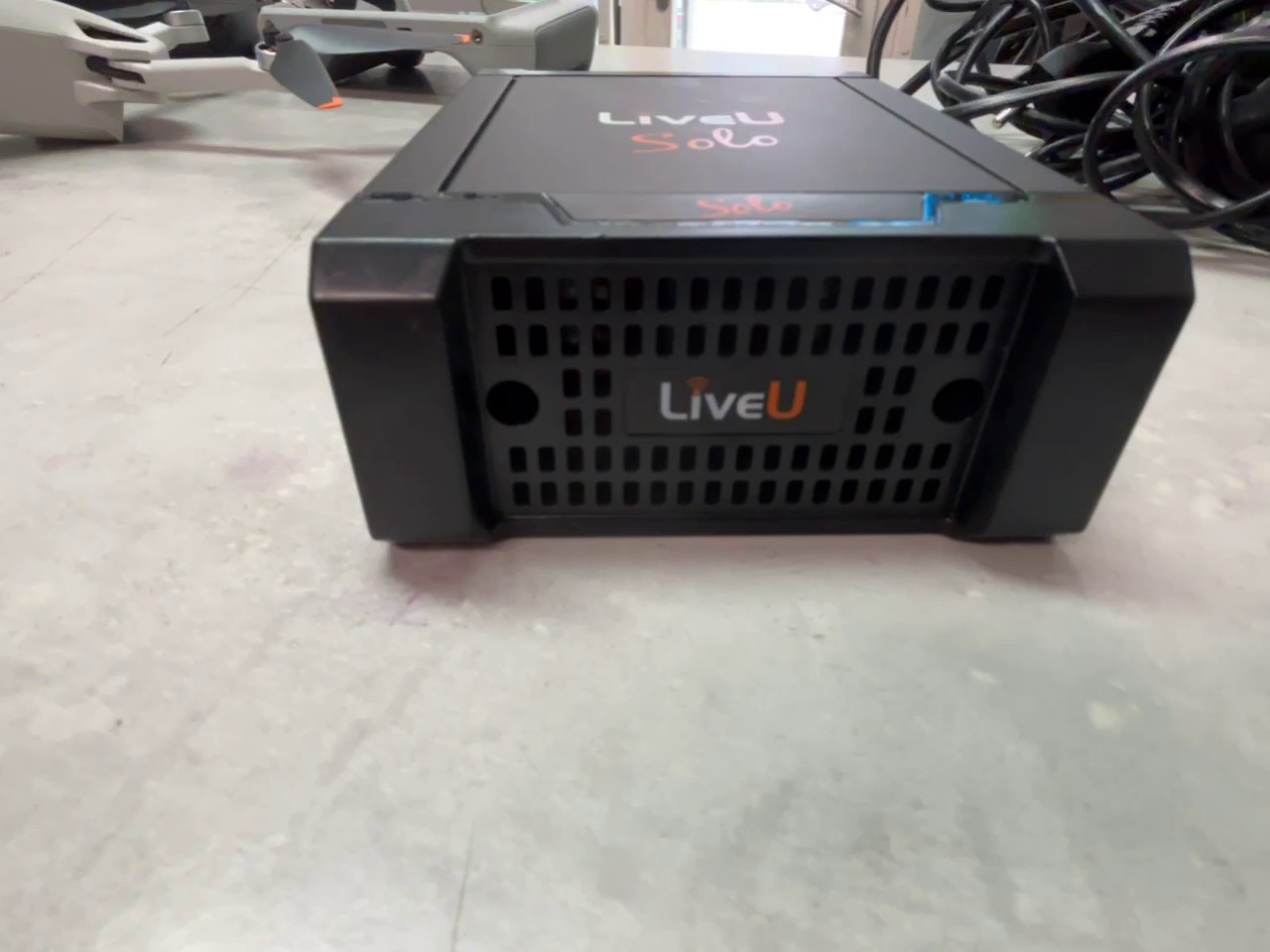 LiveU Solo HDMI, Schwarz/Orange, Mobiler HDMI Video-Encoder für Live-Streaming, keine sichtbaren Schäden | Zustand: Sehr Gut – Bild 5