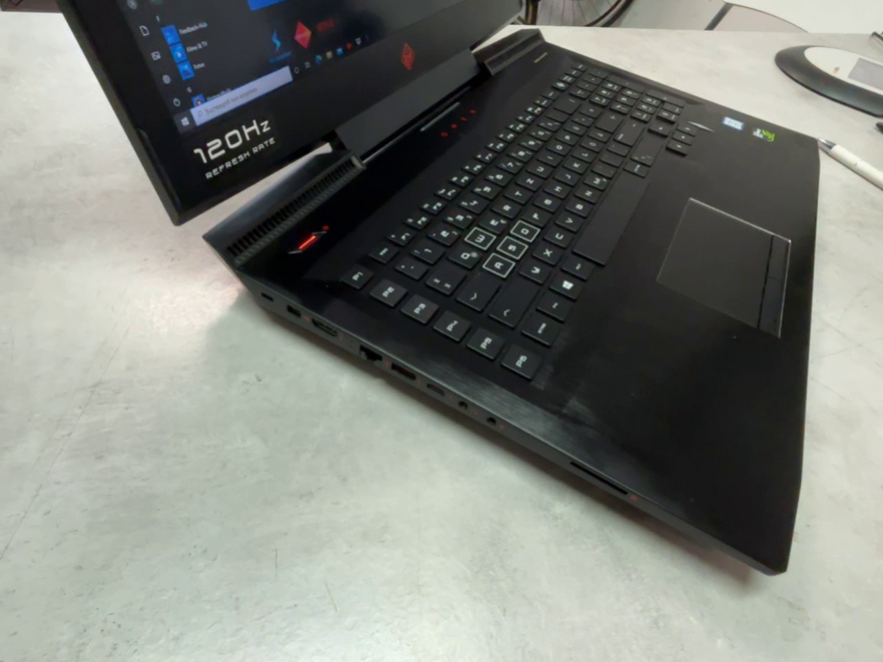 HP Omen 17-an193ng Schwarz, Intel Core i7-8750H, 16GB RAM, 256GB SSD, 1TB HDD, GTX 1060 6GB, 17,3 | Zustand: Gut – Bild 3
