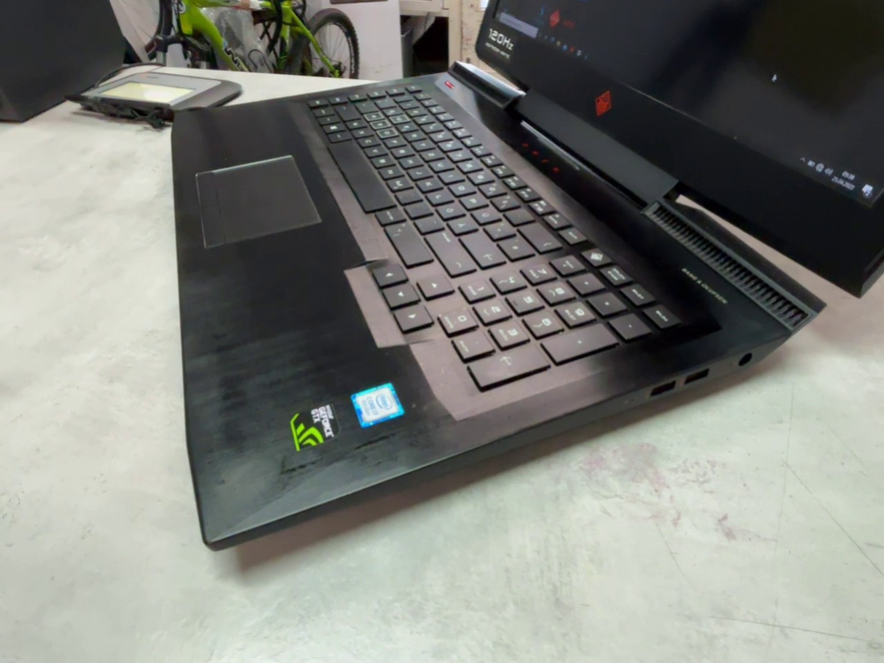HP Omen 17-an193ng Schwarz, Intel Core i7-8750H, 16GB RAM, 256GB SSD, 1TB HDD, GTX 1060 6GB, 17,3 | Zustand: Gut – Bild 4