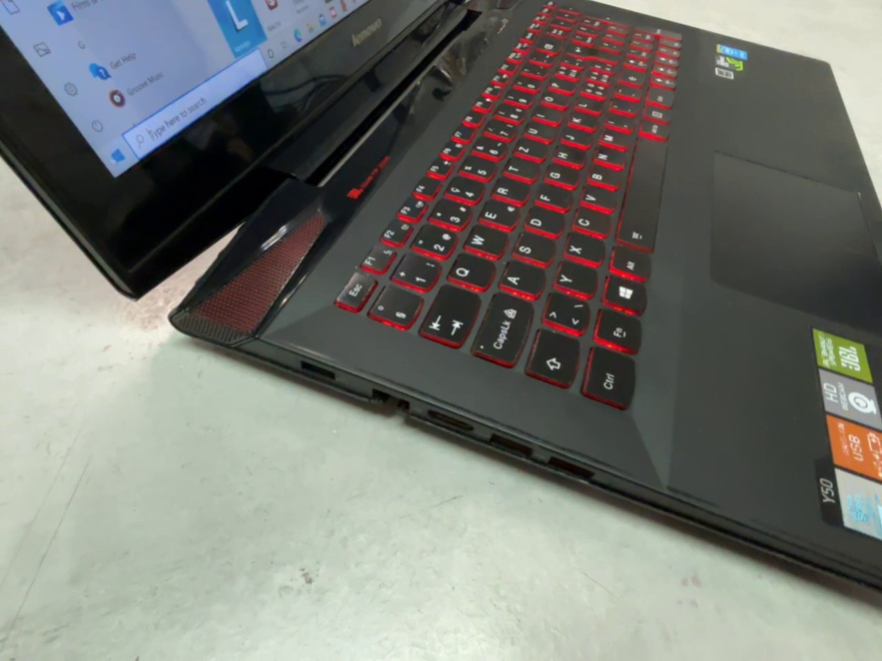 Lenovo Y50-70 2015 Schwarz, Intel Core i7-4720HQ, 16 GB RAM, 256 GB SSD, NVIDIA GeForce GTX 960M 2GB | Zustand: Gebraucht – Bild 3