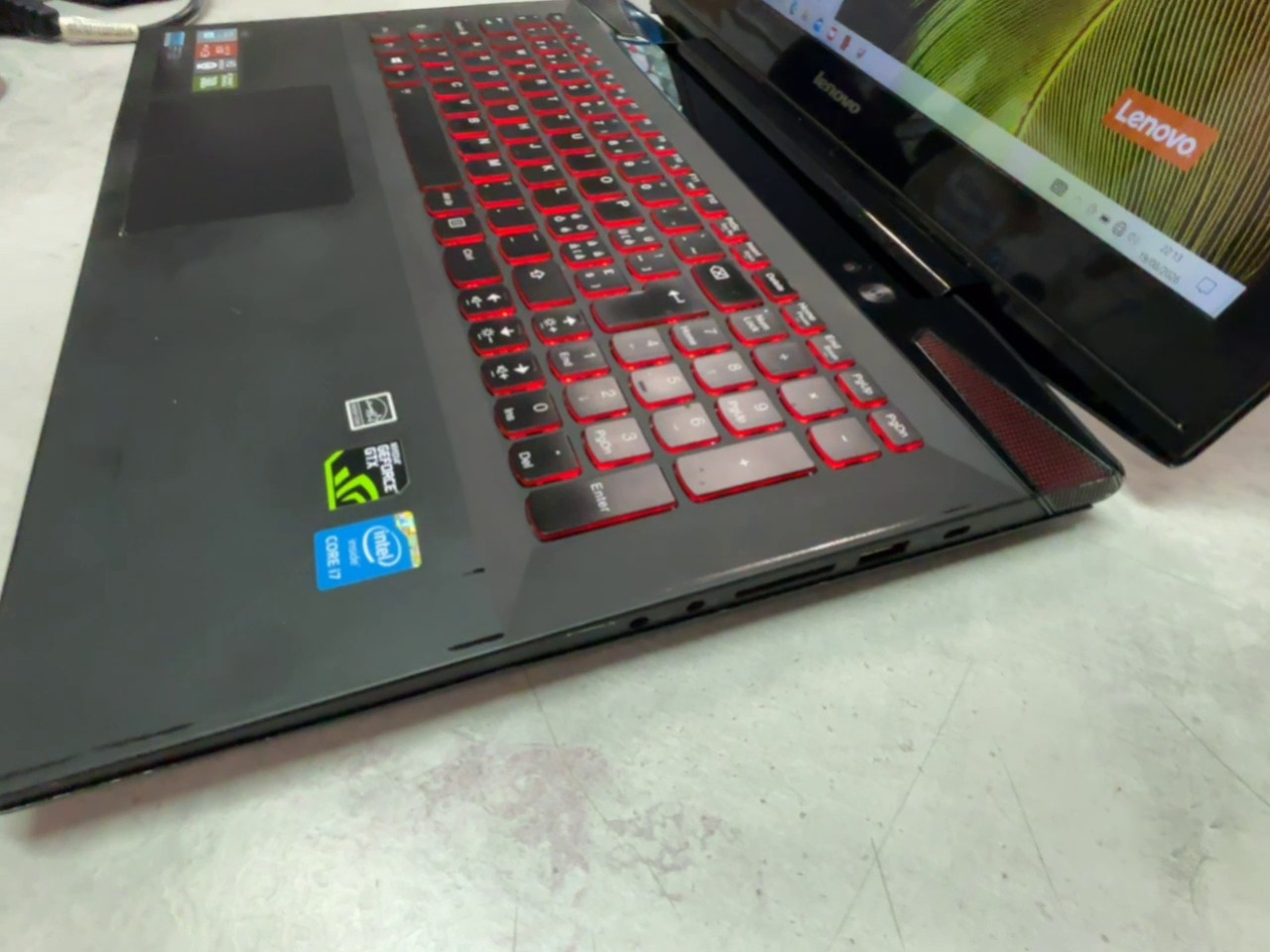 Lenovo Y50-70 2015 Schwarz, Intel Core i7-4720HQ, 16 GB RAM, 256 GB SSD, NVIDIA GeForce GTX 960M 2GB | Zustand: Gebraucht – Bild 4
