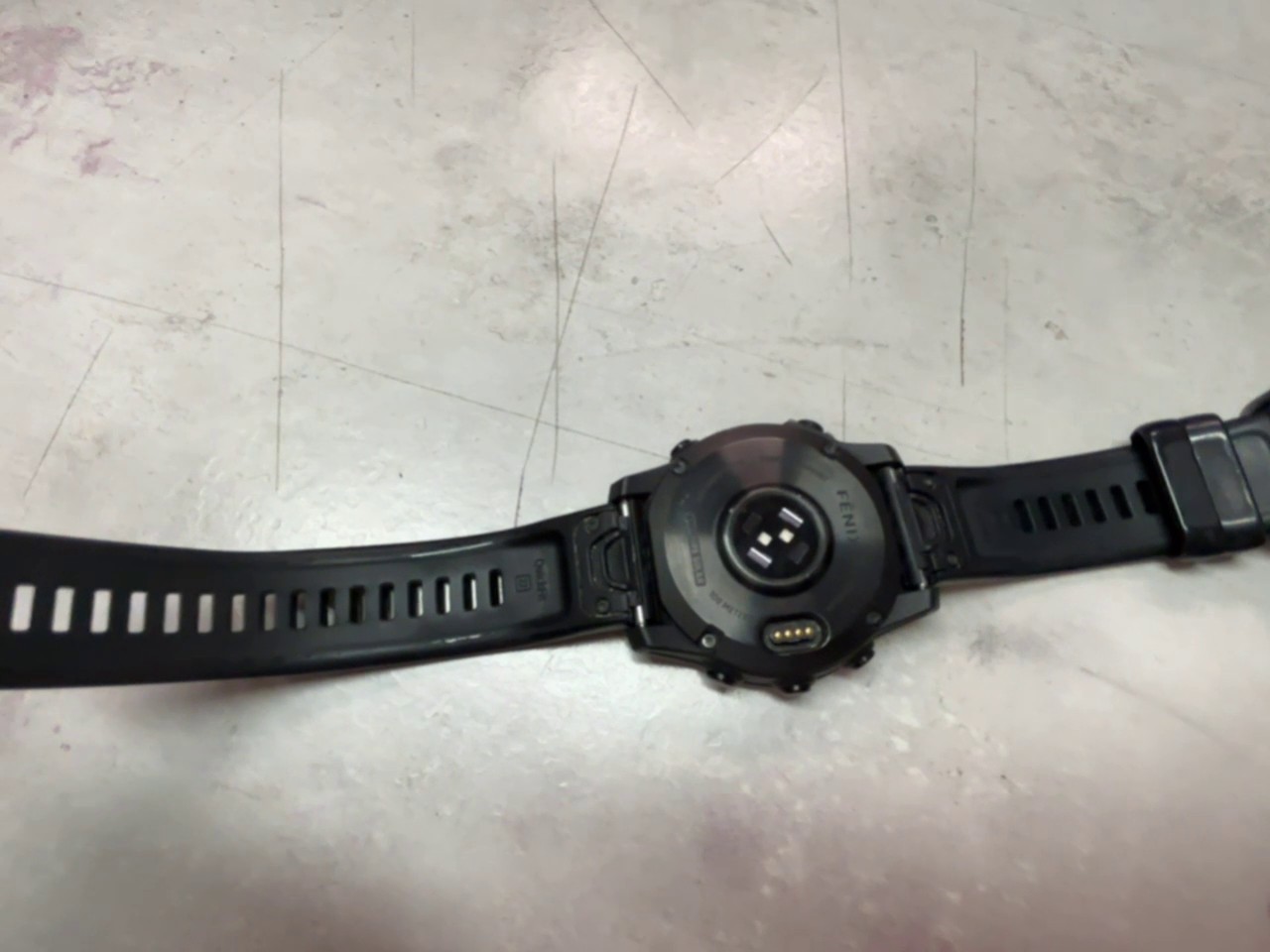Garmin Fenix 7 Sapphire Solar 2022 Schwarz, Titan Gehäuse, Power Sapphire Glas, Multi-Band GPS, leichte Abnutzung am Armband | Zustand: Gebraucht | Farbe: schwarz – Bild 5