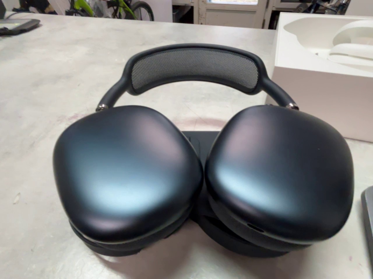 Apple AirPods Max (2024) Mitternacht, Over-Ear-Kopfhörer mit USB-C, aktivem Noise Cancelling und OVP | Zustand: Gut | Farbe: schwarz – Bild 4