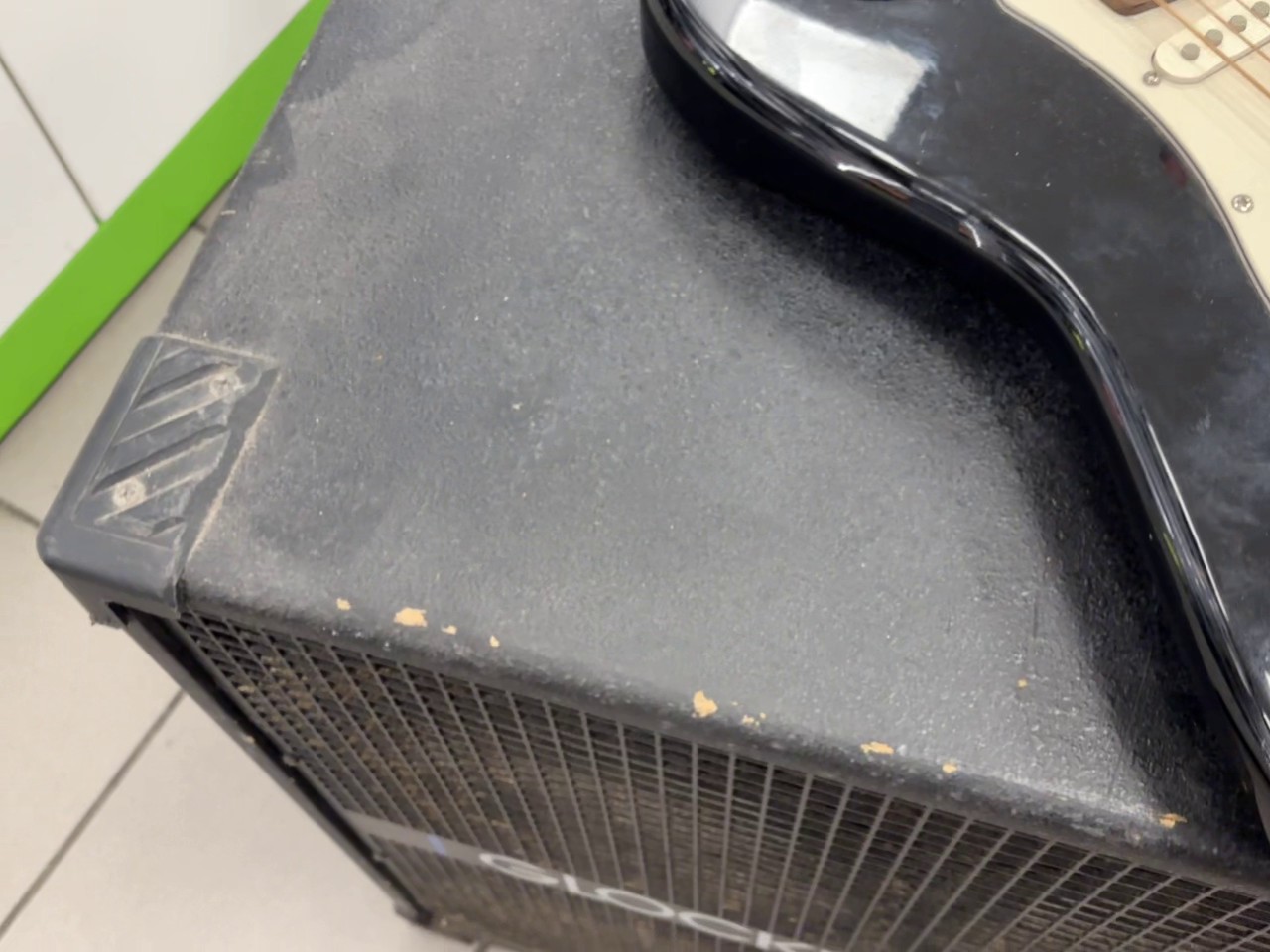 Glockenklang Quattro Schwarz, Bassbox, 800 Watt, 8 Ohm, 36 Hz - 18 kHz, regelbarer Tweeter, Abrieb an Gehäusekanten, inkl. Lautsprecherkabel | Zustand: Gebraucht – Bild 5