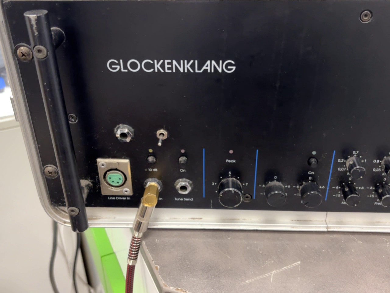 Glockenklang Bass Art Top Schwarz, Professioneller Bassverstärker, Made in W.-Germany, inklusive Rack-Case, Rack-Einbau | Zustand: Gebraucht – Bild 6