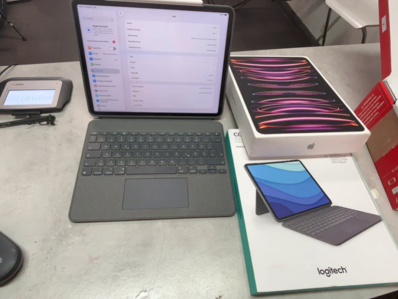 Apple iPad Pro 12,9" (6. Gen.) 2022 Spacegrau, 128 GB, WLAN, Apple M2, inkl. Logitech Combo Touch Tastatur, Apple Pencil und OVP | Zustand: Sehr Gut | Farbe: schwarz – Bild 4