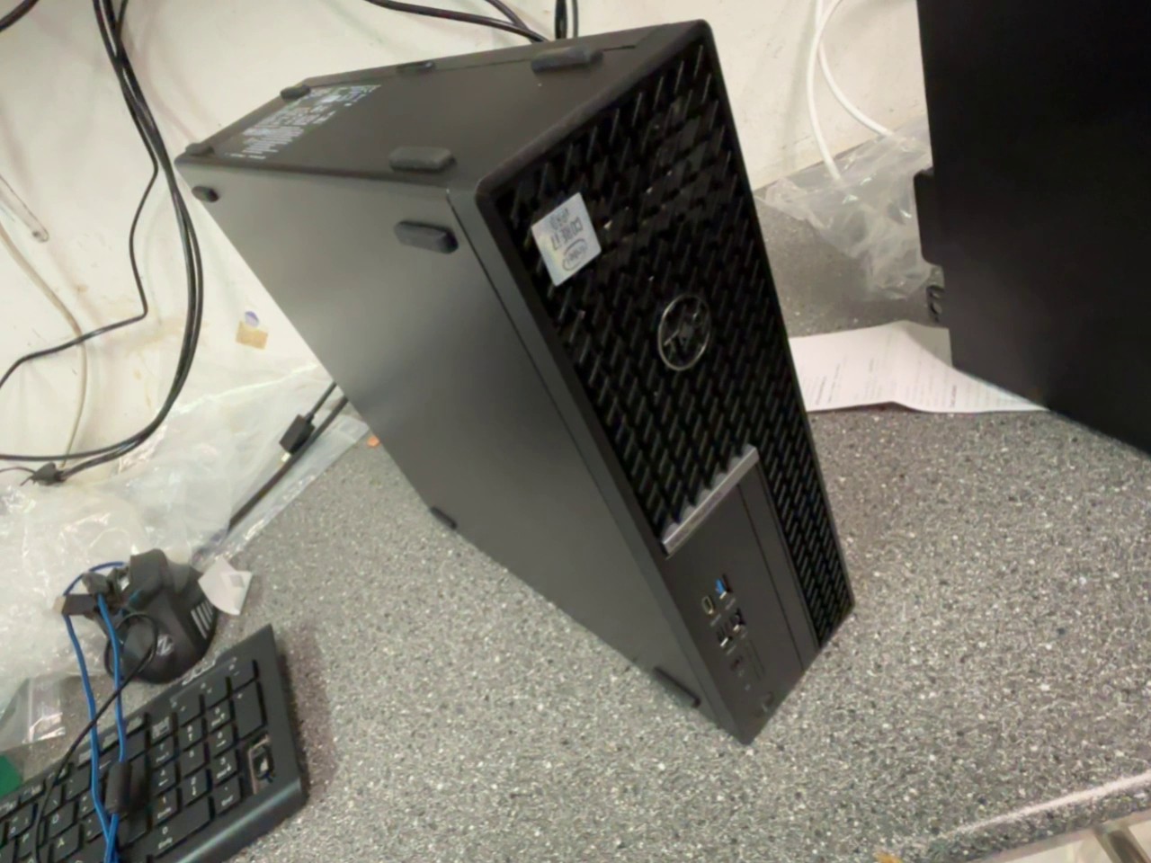 Dell OptiPlex 7090 SFF schwarz, Intel Core i7-10700, 16 GB RAM, 256 GB SSD, Radeon RX 640 4GB | Zustand: Sehr Gut